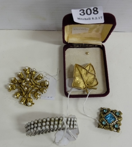 Costume Jewellery – 3 gilt ground brooches & a girls bangle with white stones (4)
