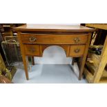 Edwardian Mahogany Bowfront Kneehole Low Boy / Desk with 1 long drawer over 2 smaller drawers, on