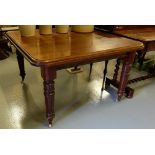 Edwardian Mahogany Extending Dining Table, with 1 removable leaf, on turned legs, with castors, 46”w