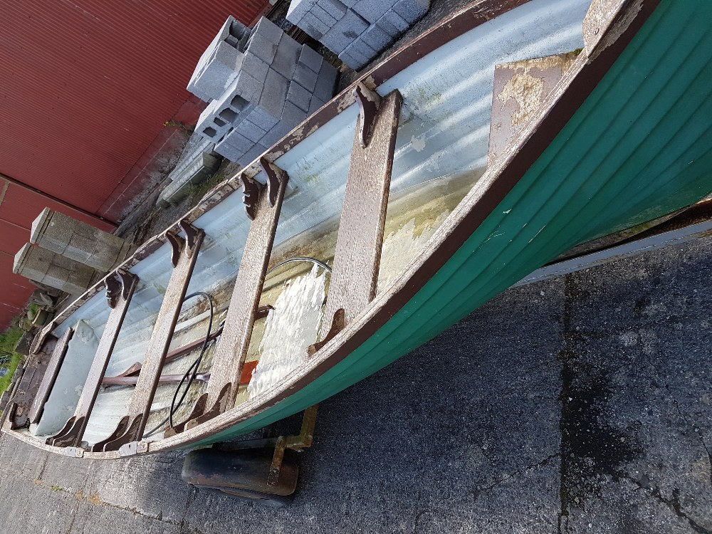 19ft long Fibreglass Rowing Boat, made by John Meagher, Borrisokane, with 2 wooden oars, on a twin - Image 3 of 4