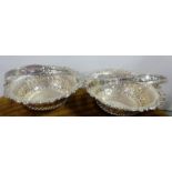 Matching pair of silver Birmingham bonbon dishes with handles, 6" diameter, 1904, 222g (2)