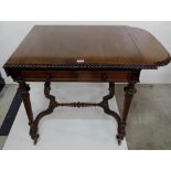 Fine quality mahogany late Victorian sofa table, with drop flaps and oak lined drawer on turned