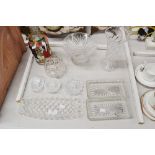 Good assortment of glass & crystal to include vases, dishes etc, approx 30cm H and smaller