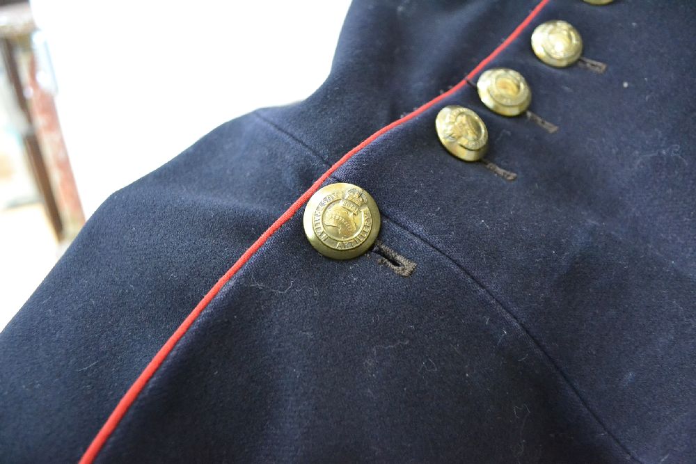 Choice and rare Australian Artillery bandsman’s uniform consisting of; i) dark blue tunic complete - Bild 2 aus 5