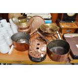 Collection of copper & brass pots, pans etc, approx 26cm H & shorter