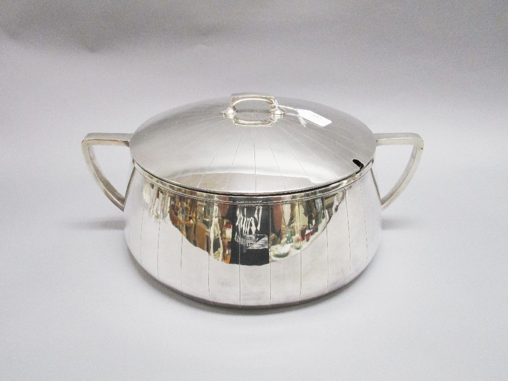 Large Art Deco twin handled lidded tureen, in silver plate and centrally crested with a sailing flag