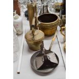 Assortment to include brass & copper pot, kettle, warmer, pan and another, approx 32cm H &