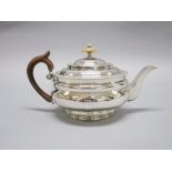 George III tea pot, in sterling silver with gadroon borders and plain round bellied body. Marked