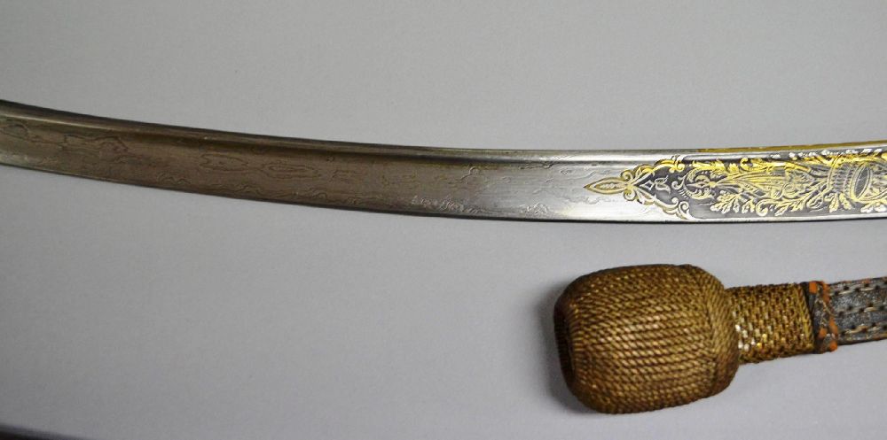 A choice antique Imperial German cavalry officers sword with scabbard by I.M. Esser of Cologne. ( - Bild 6 aus 9