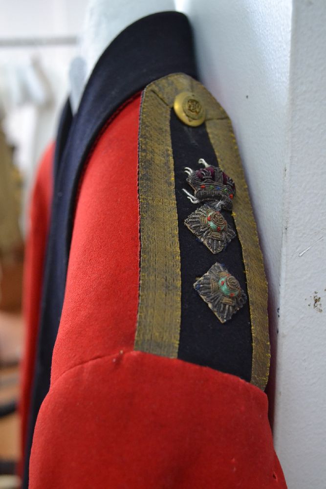 Choice Australian military officer’s mess dress uniform circa 1910 consisting of; i) jacket by - Bild 3 aus 3