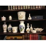 Miscellaneous lot of Aynsley vases.