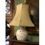 Ceramic table lamp.