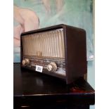 Phillips bakelite radio.