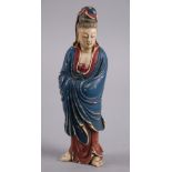 Scultura in pietra saponaria dipinta raff. ''GUANYIN''. Cina. Fine XIX-inizi XX secolo. Mis. Alt.