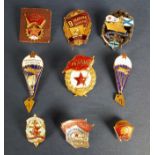 Lotto sovietico di nove decorazioni. XX secolo.