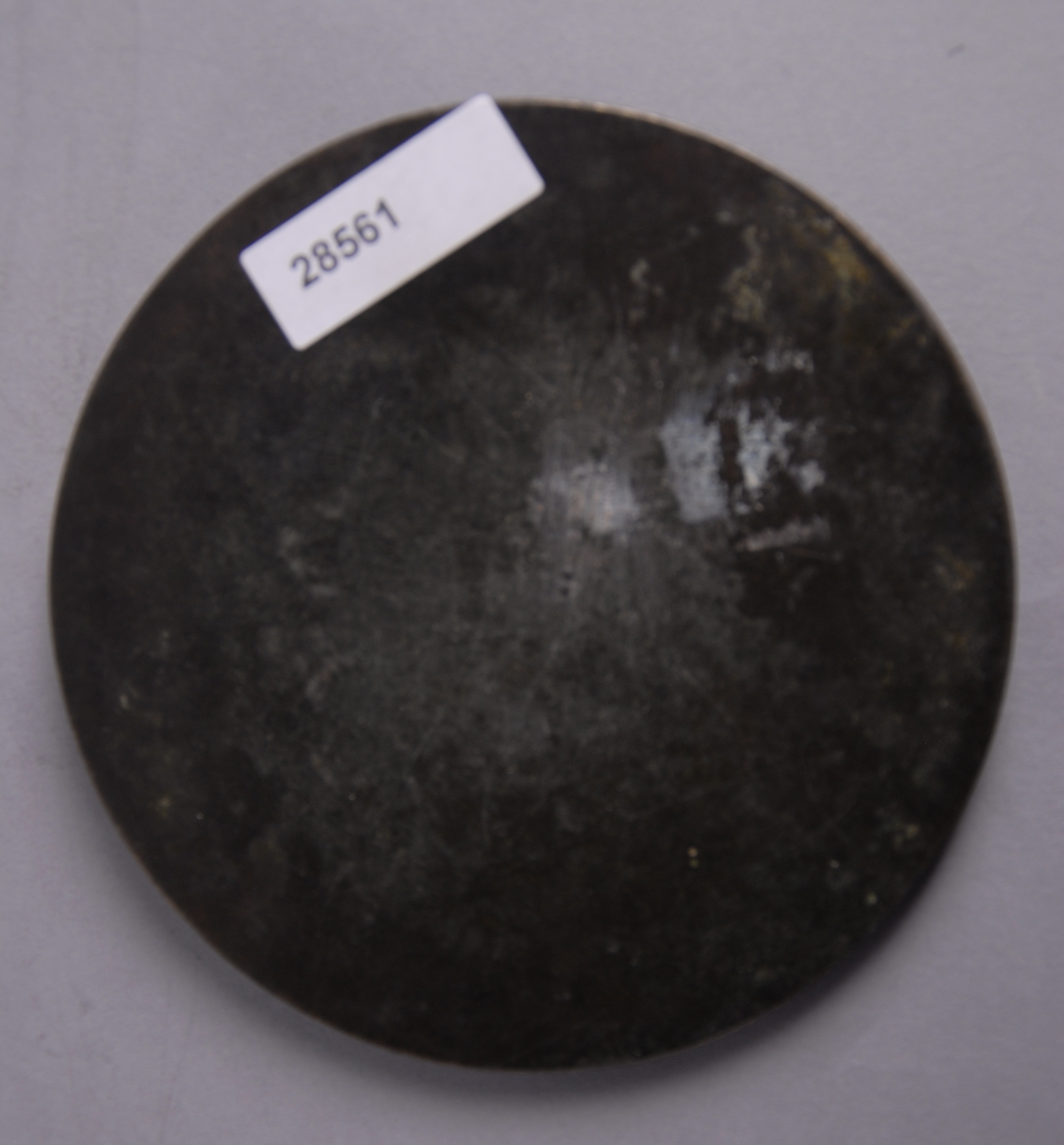 Antica placca in bronzo cesellato. Cina. Mis. Diam. cm. 12 ca. - Image 2 of 2