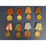 Otto medaglie sovietiche con diploma. XX secolo.