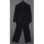Divisa della Regia Marina capo di prima classe composta da giacca e pantaloni. Seconda guerra