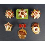 Lotto sovietico di sei decorazioni. XX secolo.