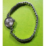 A LADIES OMEGA WRIST WATCH ON EXPANDING BRACELET