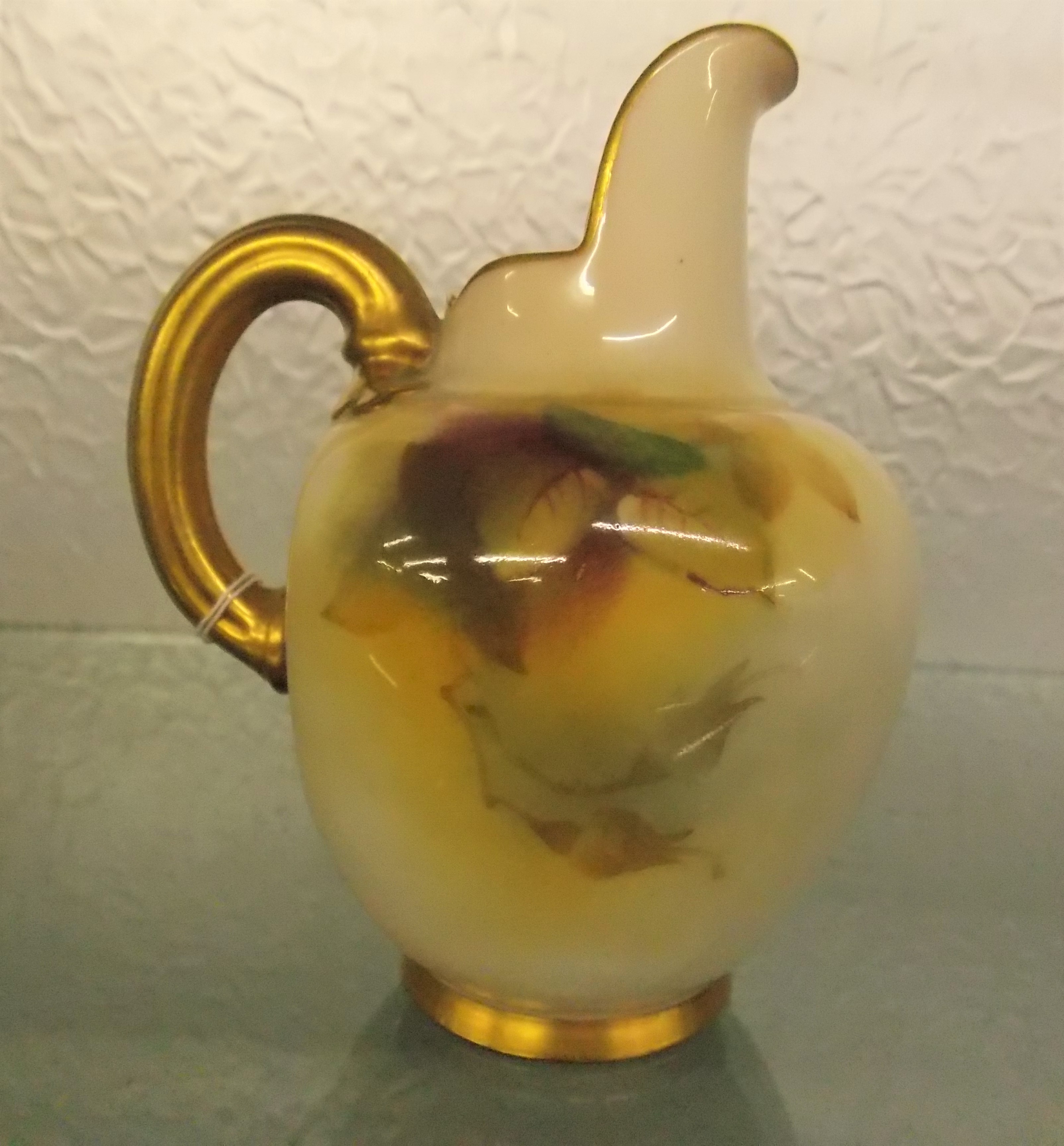 ROYAL WORCESTER FLAT BACKED ROSES JUG WITH GILT HANDLE PUCE MARK TO UNDERSIDE 1094, - Image 2 of 3