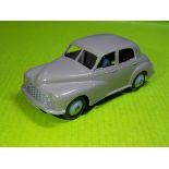 DINKY TOYS - MORRIS OXFORD MOCHA