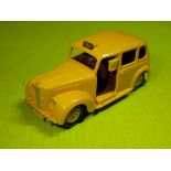 DINKY TOYS - AUSTIN TAXI