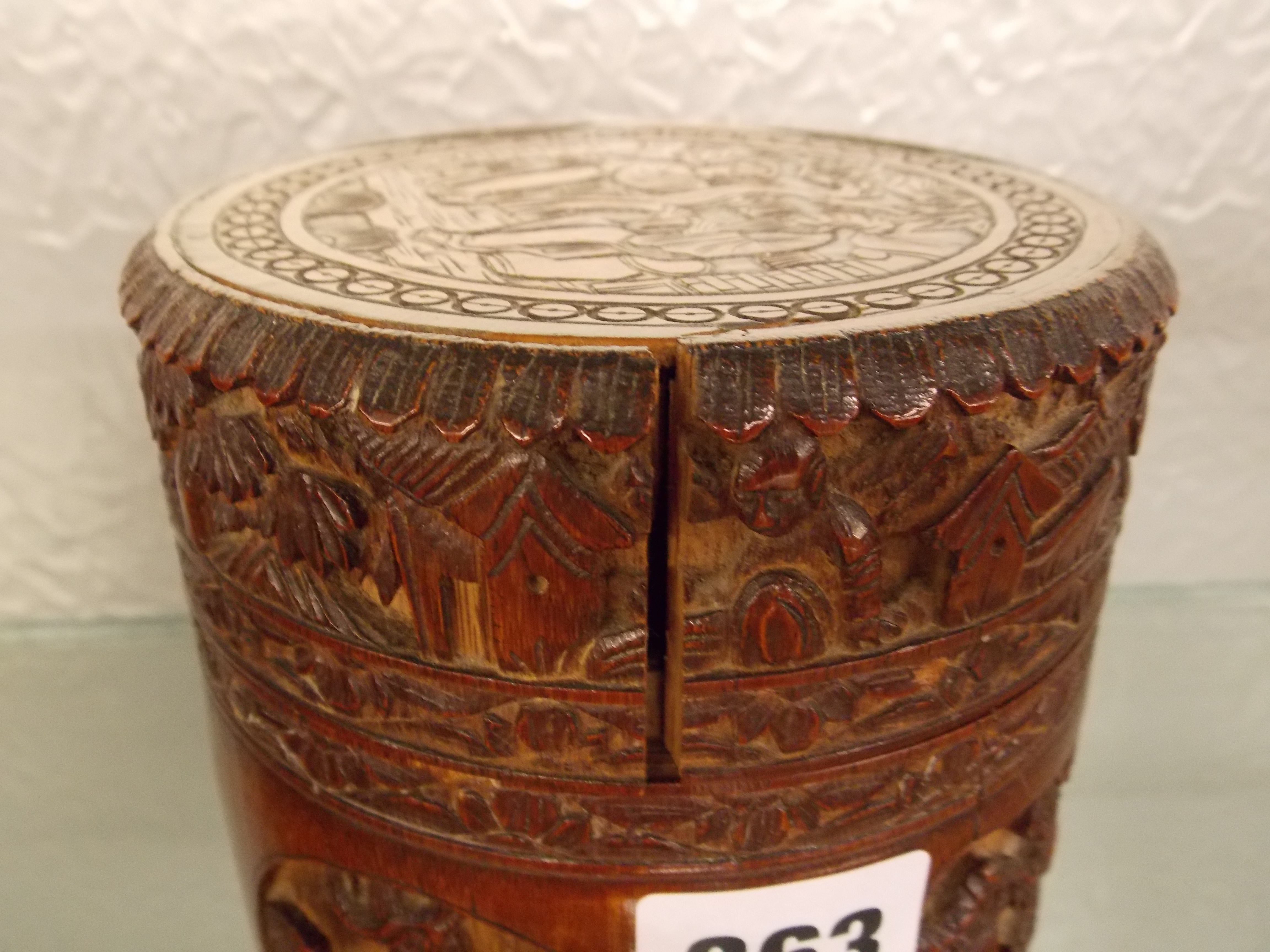 PAIR OF CARVED BAMBOO CYLINDRICAL JARS WITH COVERS A/F HEIGHT 16CM - Image 5 of 5