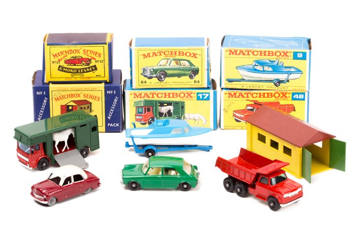 6 Matchbox Series. No.9 Boat & Trailer, in light blue and white with blue trailer. No.17 Horse Box