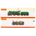 2 Hornby Railways Locomotives. A SR Schools class 4-4-0 tender locomotive, Wellington 902. (R2745)