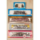 5 OO gauge/HO gauge locomotives. Electrotren Renfe Co-Co diesel locomotive, 333.017. 2x Airfix –