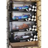 4 Minichamps 1:18 scale Formula 1 racing cars. 2x Sauber Petronas – Show car 2002 N. Heidfeld
