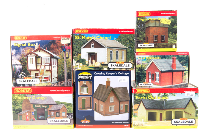 A quantity of Hornby Skaledale lineside buildings and accessories. Farm Outhouse R8783. Signal Box