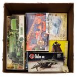 A quantity of assorted kits. Examples by Airfix, Heller, Pyro, Matchbox, including; Aston Martin