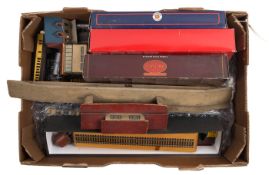 A quantity of OO railway by Hornby Dublo, Hornby, Bachmann, etc. Including Hornby Dublo; LNER