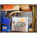 A good quantity of mainly Hornby Dublo and Crescent OO railway. Including; a GWR Castle Class tender