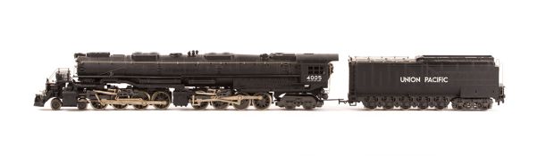 An H0 gauge Rivarossi Union Pacific 4-8-8-4 Big Boy locomotive. 4005, in unlined black livery. GC-