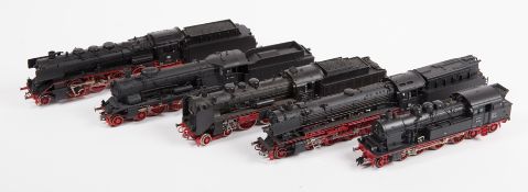 5 HO continental locomotives by various makes. By Rivarossi, Fleischmann and Roco, all German DR/