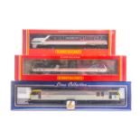 A quantity of OO railway. A Hornby Railways BR class 86 Bo-Bo electric locomotive Halley’s Comet