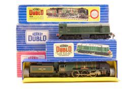 A good quantity of Hornby Dublo and Tri-ang model railway. Hornby Dublo includes - BR SR West