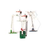 5 scarce Hornby Series O gauge railway lamp posts and signal gantry. A double arm lamp post in white