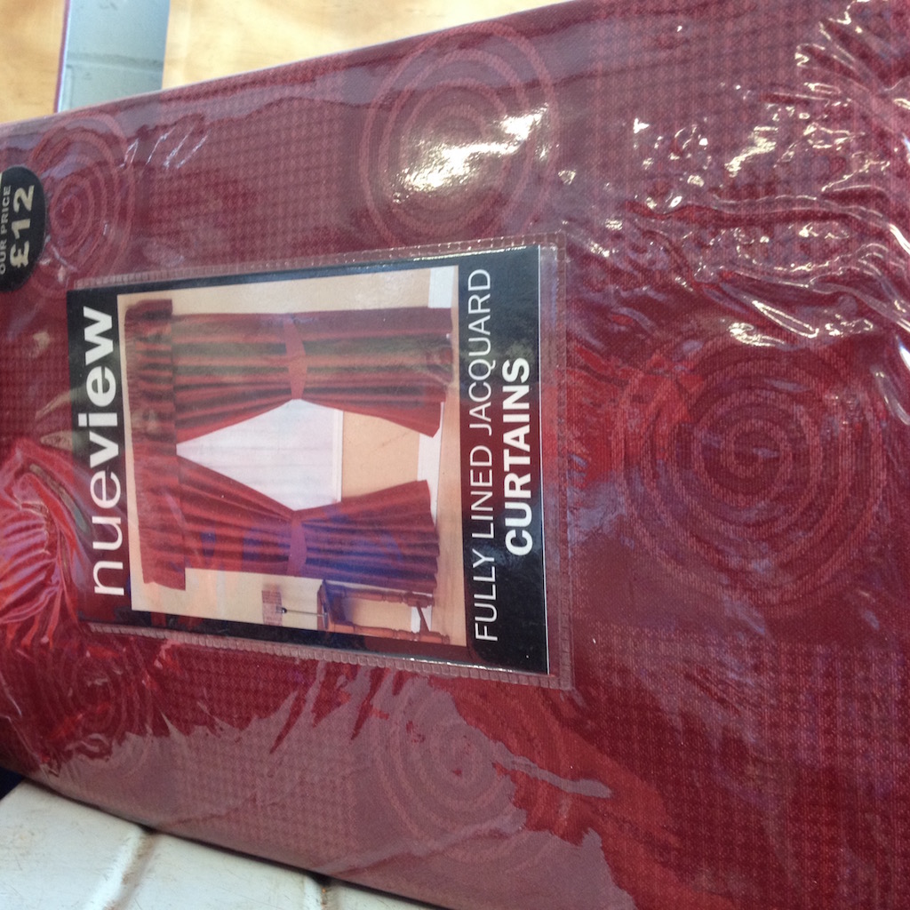 PACKET OF FULLY LINED RED JACQUARD CURTAINS