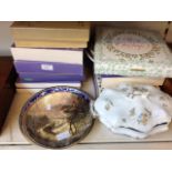 WEDGWOOD COLLECTORS PLATES, OTHER PLTES AND A TUREEN E2