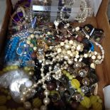 BOX OF COSTUME JEWELLERY L2