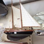 WOODEN MODEL YACHT. L87CM H5