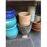 QUANTITY OF PLANT POTS AND PLANTERS