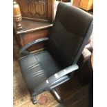 BLACK SWIVEL OFFICE ARMCHAIR