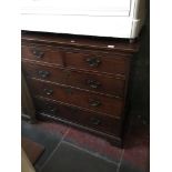 18TH CENTURY MAHOGANY CHEST OF DRAWERS. W106CM