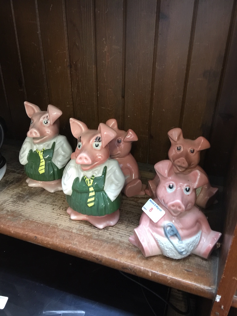 FIVE WADE MONEY BOX PIGS