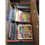 BOX OF COMPUTER CDS T4